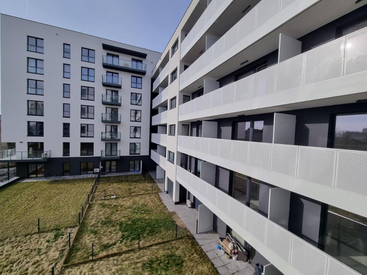 Q Apart Enter- Klimatyzowany 2 Pokojowy Apartament Przy Manufakturze Z Garazem Gratis, Fv 罗兹 外观 照片