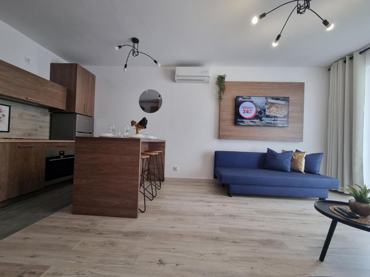 Q Apart Enter- Klimatyzowany 2 Pokojowy Apartament Przy Manufakturze Z Garazem Gratis, Fv 罗兹 外观 照片