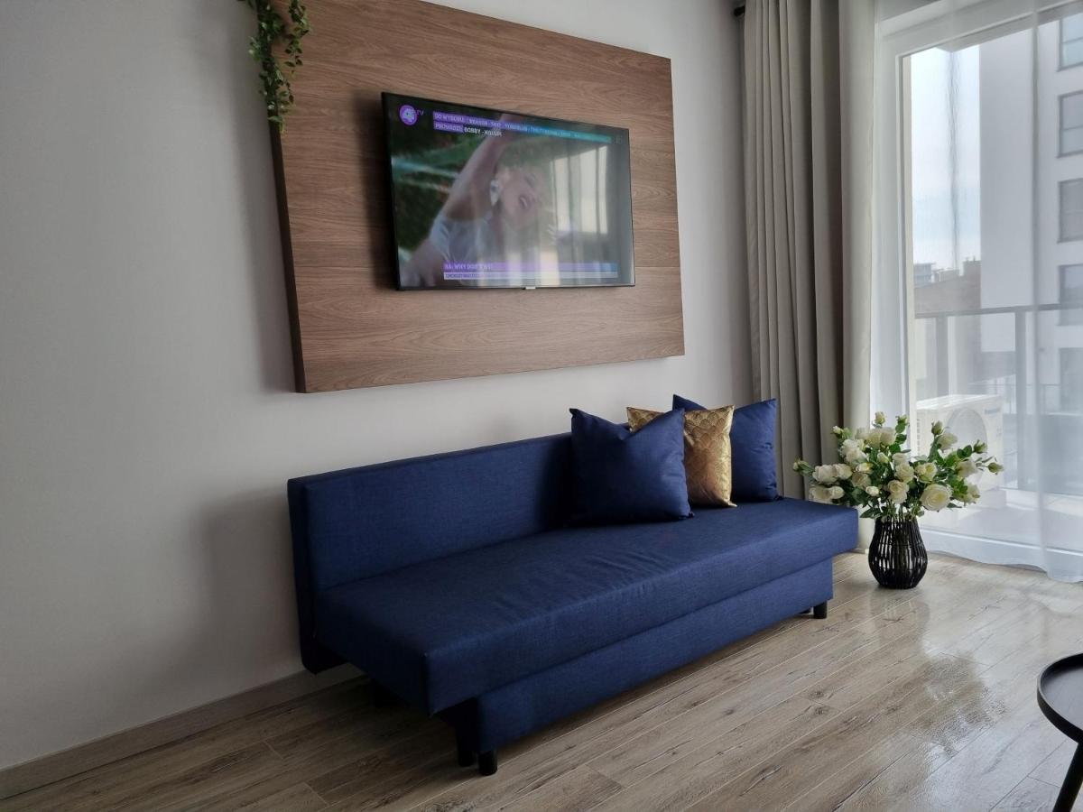 Q Apart Enter- Klimatyzowany 2 Pokojowy Apartament Przy Manufakturze Z Garazem Gratis, Fv 罗兹 外观 照片