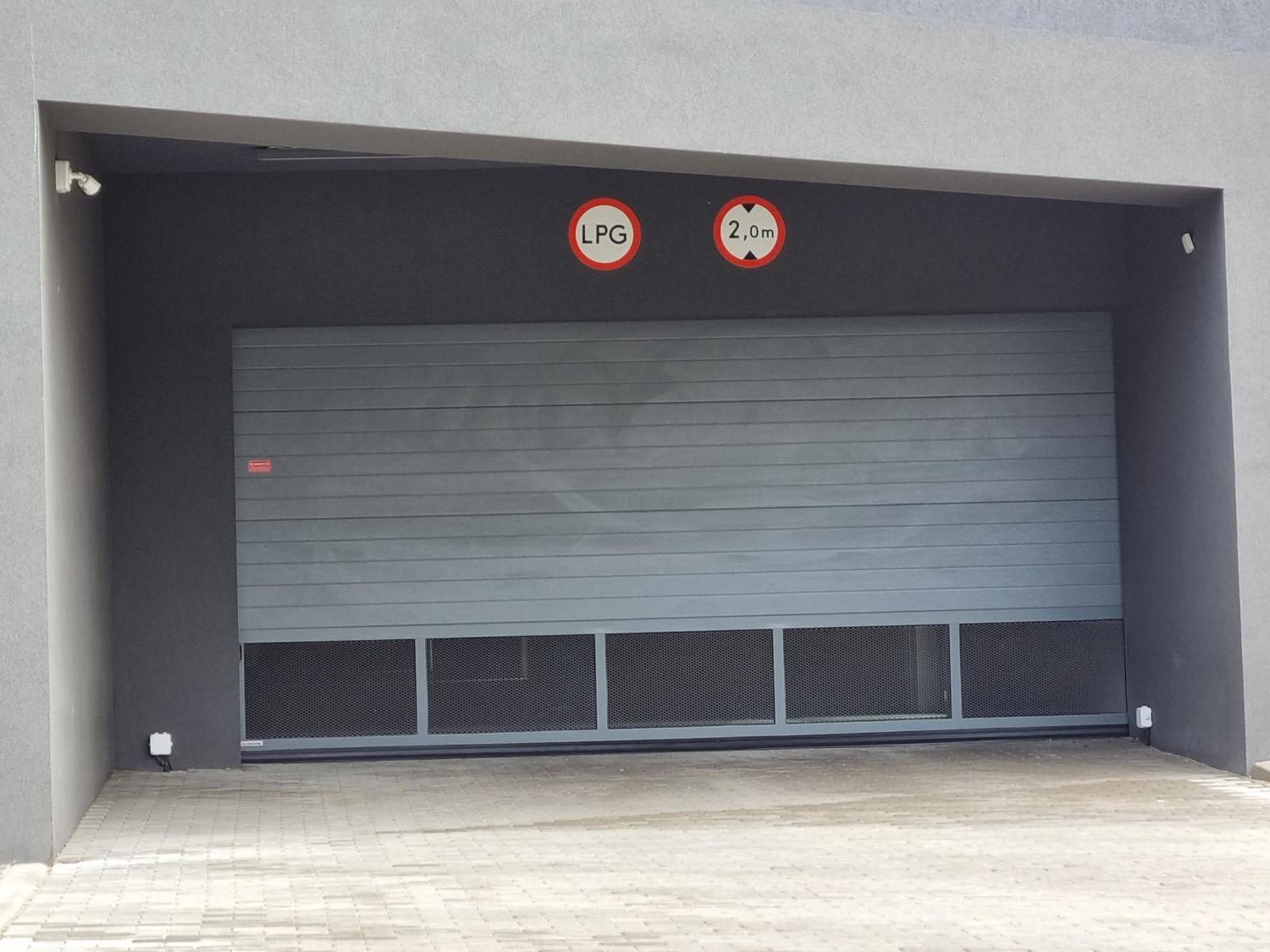 Q Apart Enter- Klimatyzowany 2 Pokojowy Apartament Przy Manufakturze Z Garazem Gratis, Fv 罗兹 外观 照片